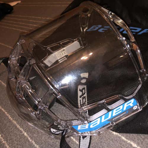 Bauer Concept 3 Shield Senior