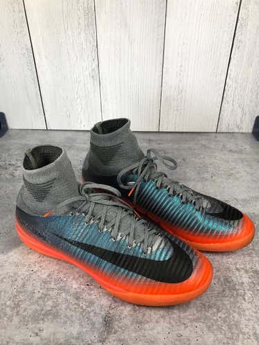 Men's Men's 8.0 (W 9.0) Nike Cleats