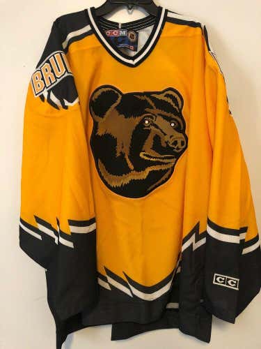Vintage CCM Boston Bruins Pooh Bear Third Yellow Hockey Jersey Men’s Sz XL