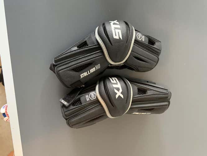 Medium STX Stallion HD Arm Pads