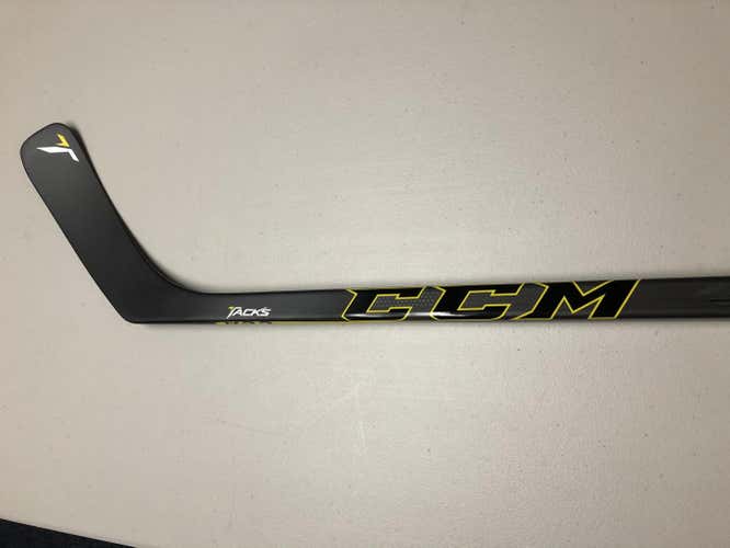 New CCM Tacks Hockey Stick Righty Mid Junior
