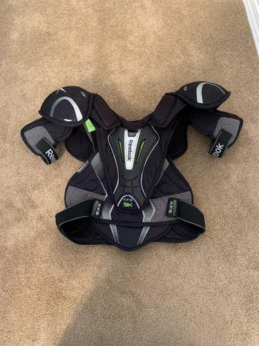 Small 9K Shoulder Pads Senior