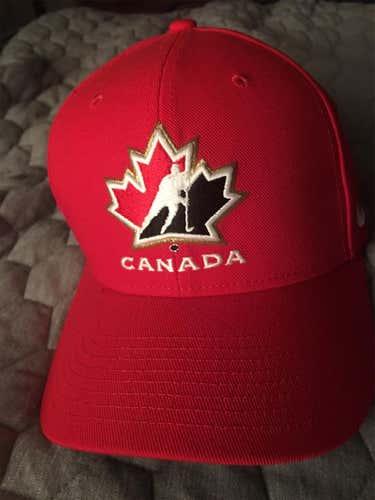 Nike dri-fit, Team Canada official, Nike hat (NEW)