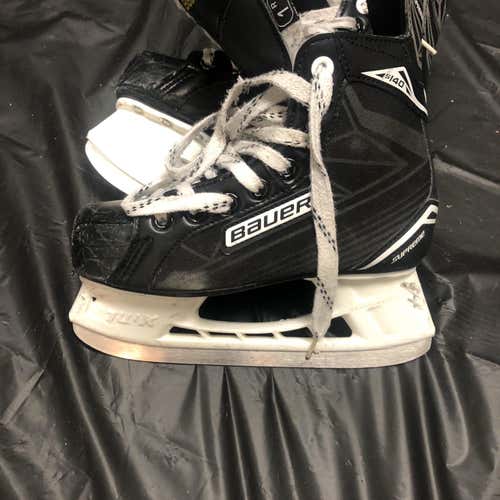Supreme 140 Hockey Skates Youth Size 1