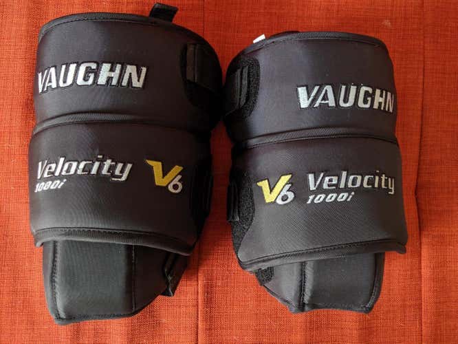 Vaughn Velocity V6 1000i Knee/Thigh Guards
