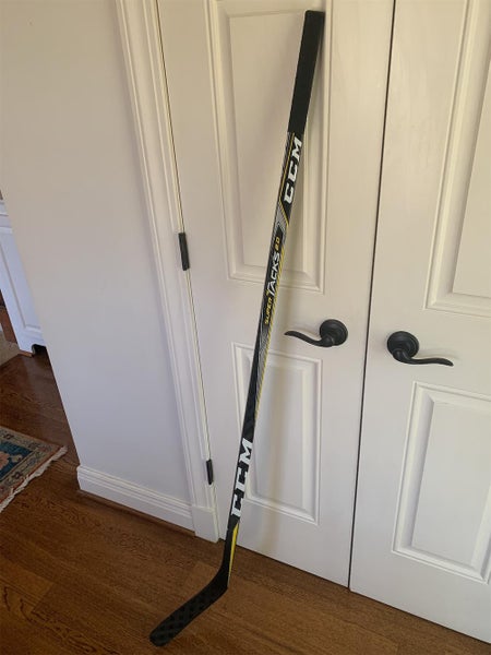 New Super Tacks 2.0 Hockey Stick Righty Mid Senior Pro Stock