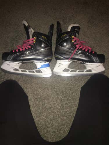 Supreme 160 Hockey Skates Senior  Size 6.5