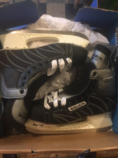 New Supreme Hockey Skates Senior Size 8