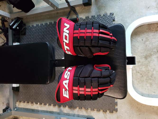 Easton PRO10 Gloves Senior - 14"