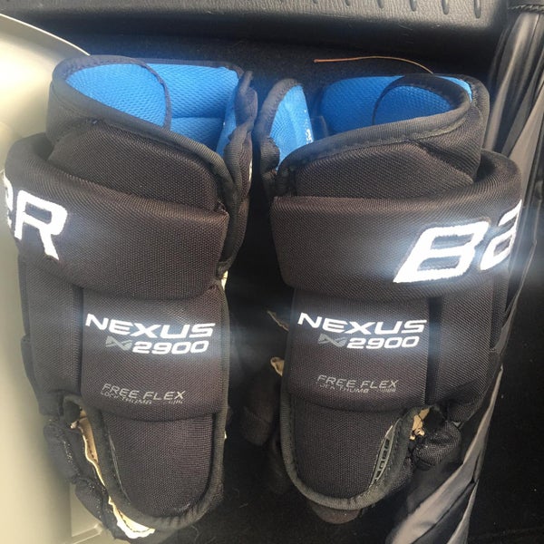 Black Nexus N2900 Gloves Senior