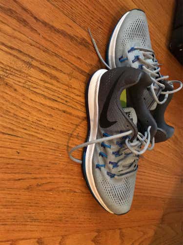 Gray Men's Men's 9.5 (W 10.5) Nike Shoes Adult