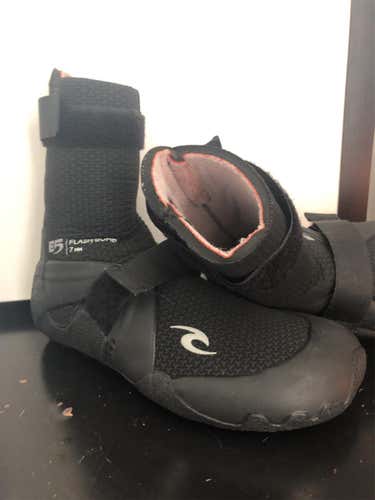 7mm Rip Curl Boots Size 7
