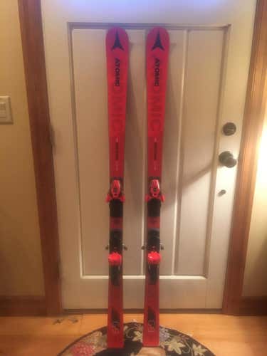 Atomic Skis -