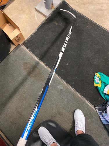 XC7 ACF Hockey Stick Mid Senior