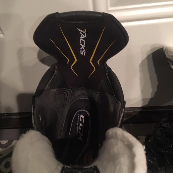 New Tacks Hockey Skates Senior Pro Stock Size 9.5