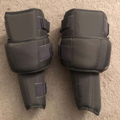 Warrior Ritual Knee Pads (Senior)