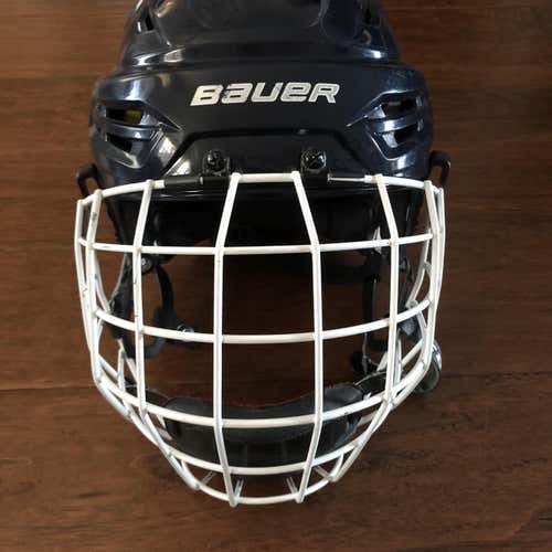 Navy Senior Medium Bauer Re-Akt 95 Helmet & Cage.