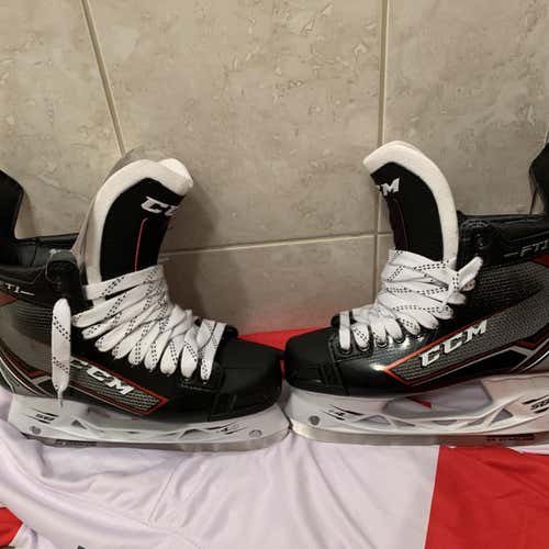 New JetSpeed FT1 Hockey Skates Senior Pro Stock Size 9
