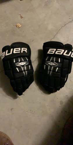 Black  Nexus 800 Gloves Senior