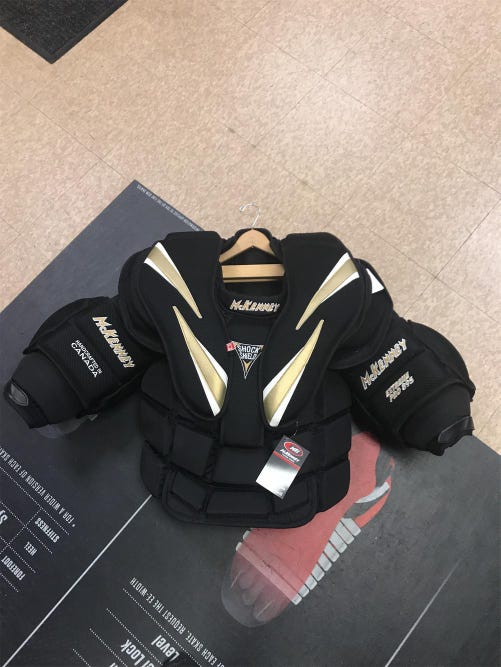 New Small CA 895 Pro Extreme Goalie Chest Protector Senior
