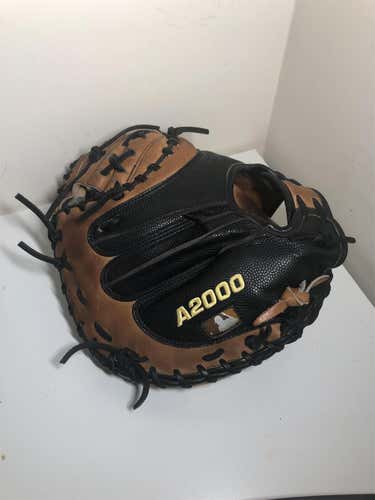 Pro Issue Wilson A2000 1790 34” Catchers Mitt