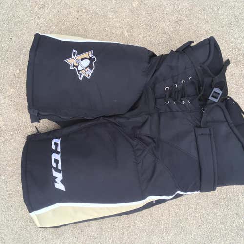 Black  Small HP35 Hockey Pants Senior Pro Stock