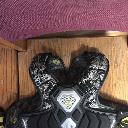 Large Cut Down Brine Triumph Shoulder Pads