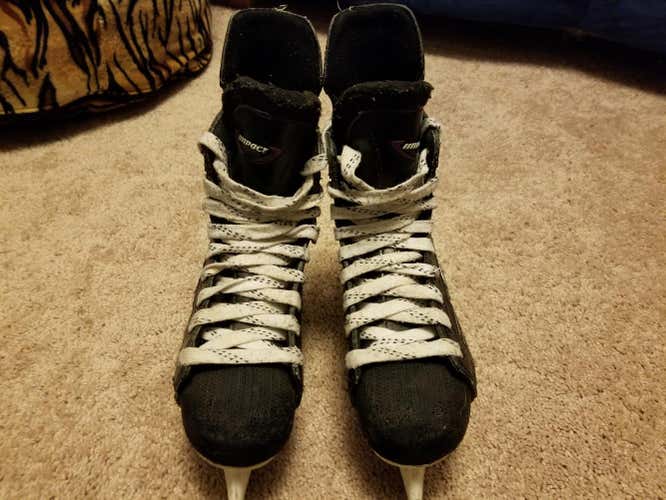 Bauer Impact 200 Hockey Skates Junior Size 4