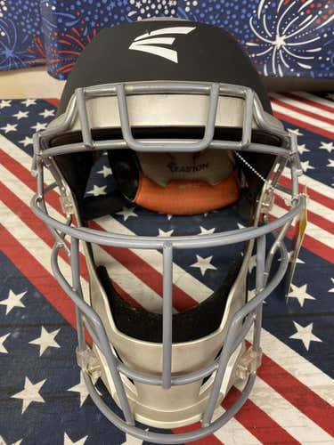 Easton Mako Catcher's Mask Youth Small- 140663