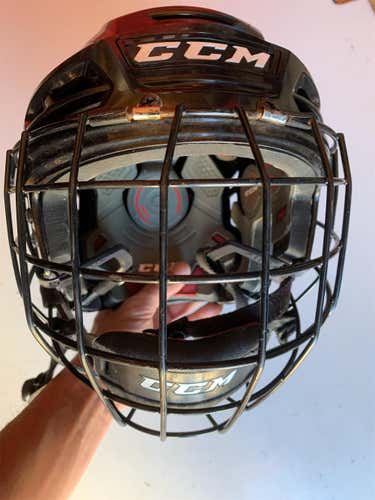 CCM Adult Medium Resistance Helmet W/ Cage