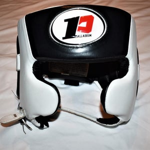 Palladium Boxing Synthetic Leather Head Protection, White / Black, Medium
