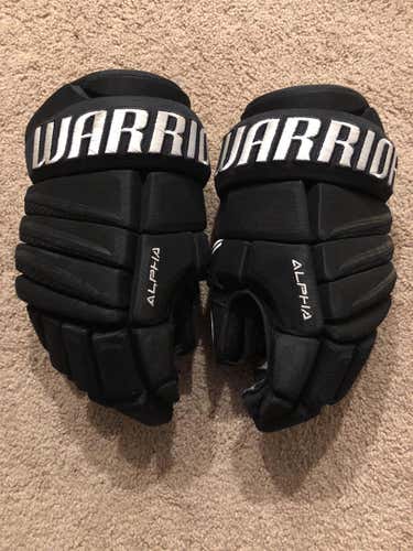 Black  Alpha QX3 Gloves Senior