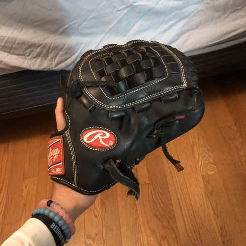 Black  Gold Glove Baseball Glove
