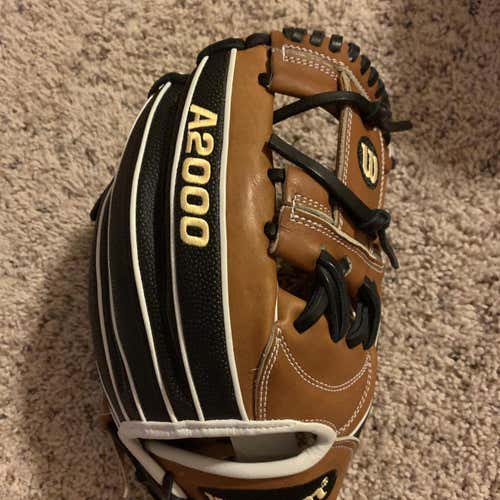 New A2000 Baseball Glove Adult - No I don't want to trade for your used glove