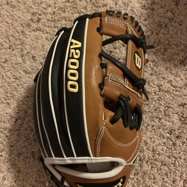 New A2000 Baseball Glove Adult - No I don't want to trade for your used glove