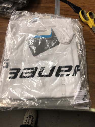 White New Medium Bauer T Shirts