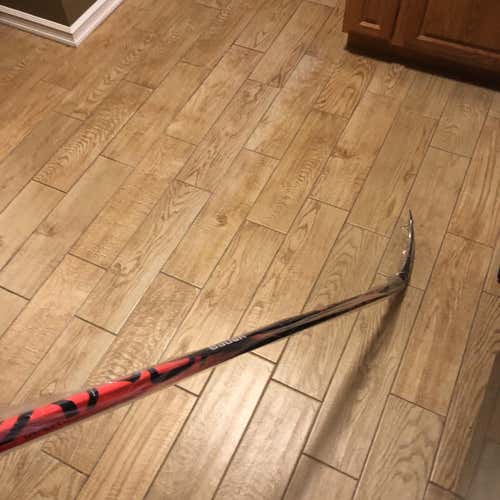 New Vapor 2x Team Hockey Stick Mid Intermediate