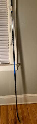 Bauer Right Handed Nexus 1N Hockey Stick  Intermediate P28