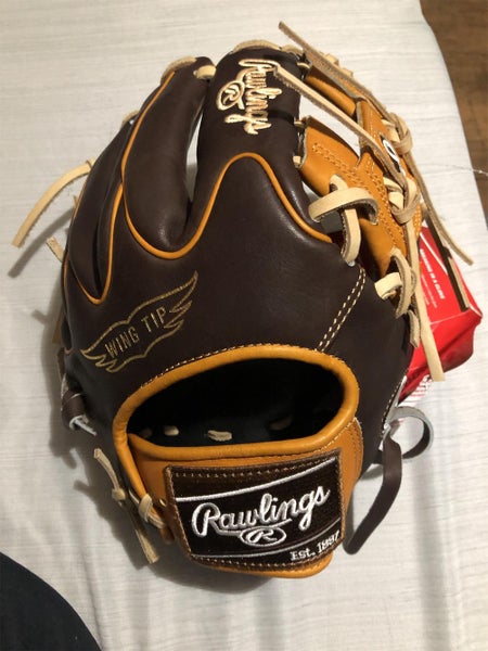 New Heart Of The Hide Baseball Mitt