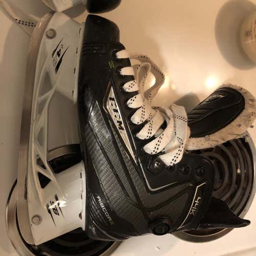 RibCor 44K pump Hockey Skates Senior  Size 8