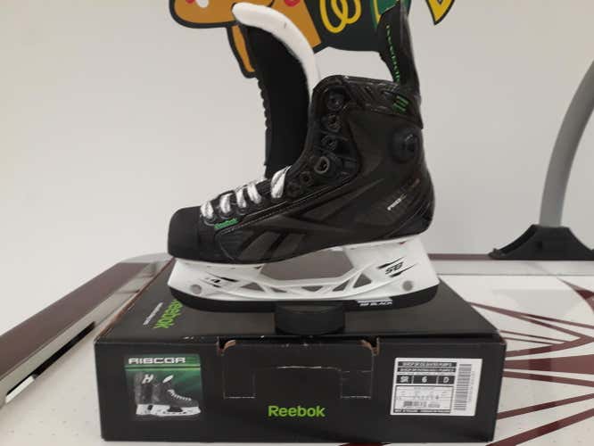 New Reebok Ribcore Hockey Skates Senior Size 6