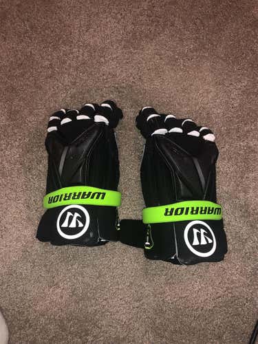 Black New Player Warrior Lacrosse Gloves