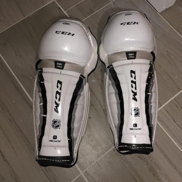 CCM 19K Pro Shin Pads Senior Pro Stock