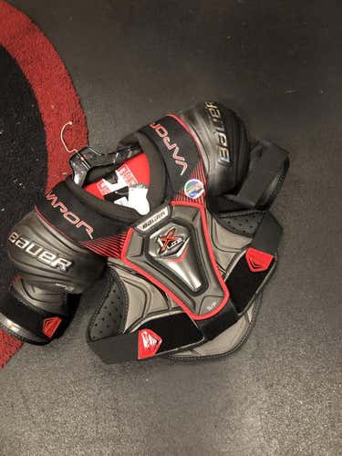 New Large Bauer Vapor 1X Lite Shoulder Pads Senior