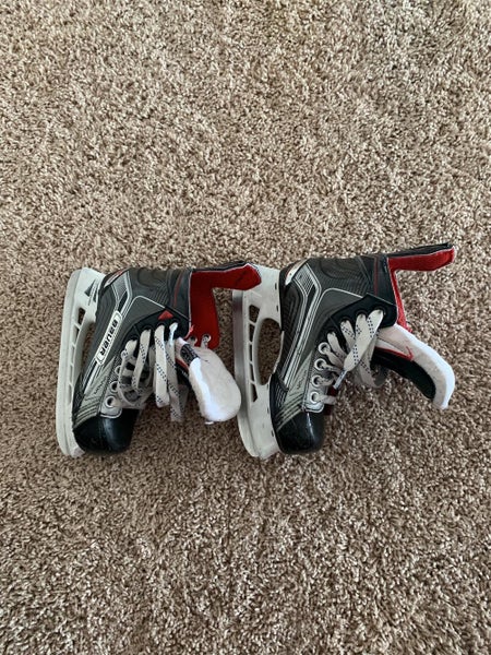Vapor X900 Hockey Skates Youth Size 11