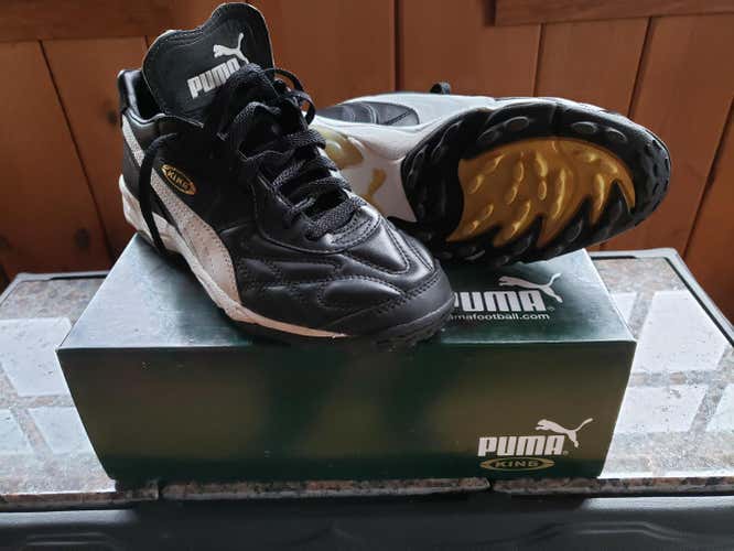 Black New Unisex 6.5 Puma King Turf