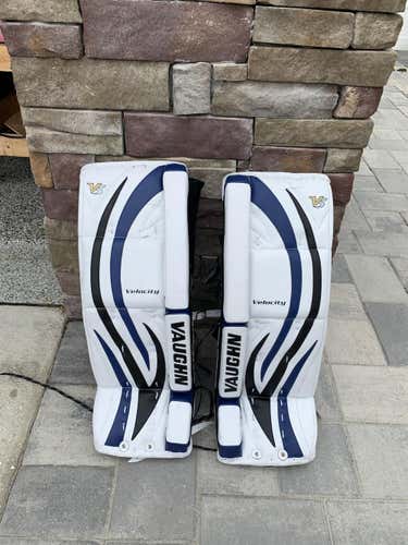 White 29" Vaughn Velocity V5 Goalie Leg Pads Intermediate
