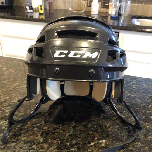 CCM V08 Medium BLK Helmet