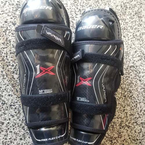 New Bauer Shin Pads Junior