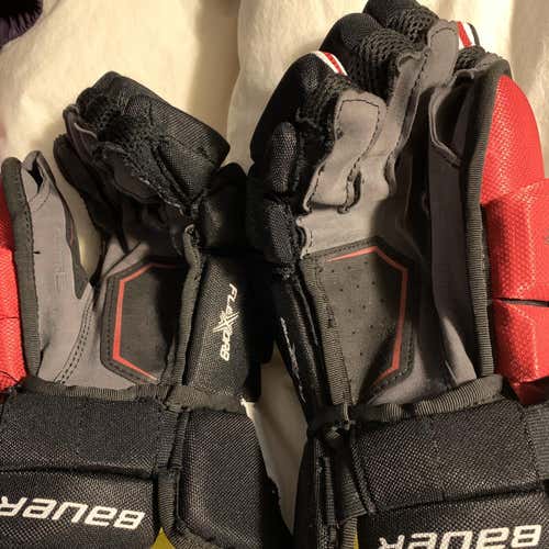 Black Red New Supreme 1S Gloves Senior Only Used For A Couol